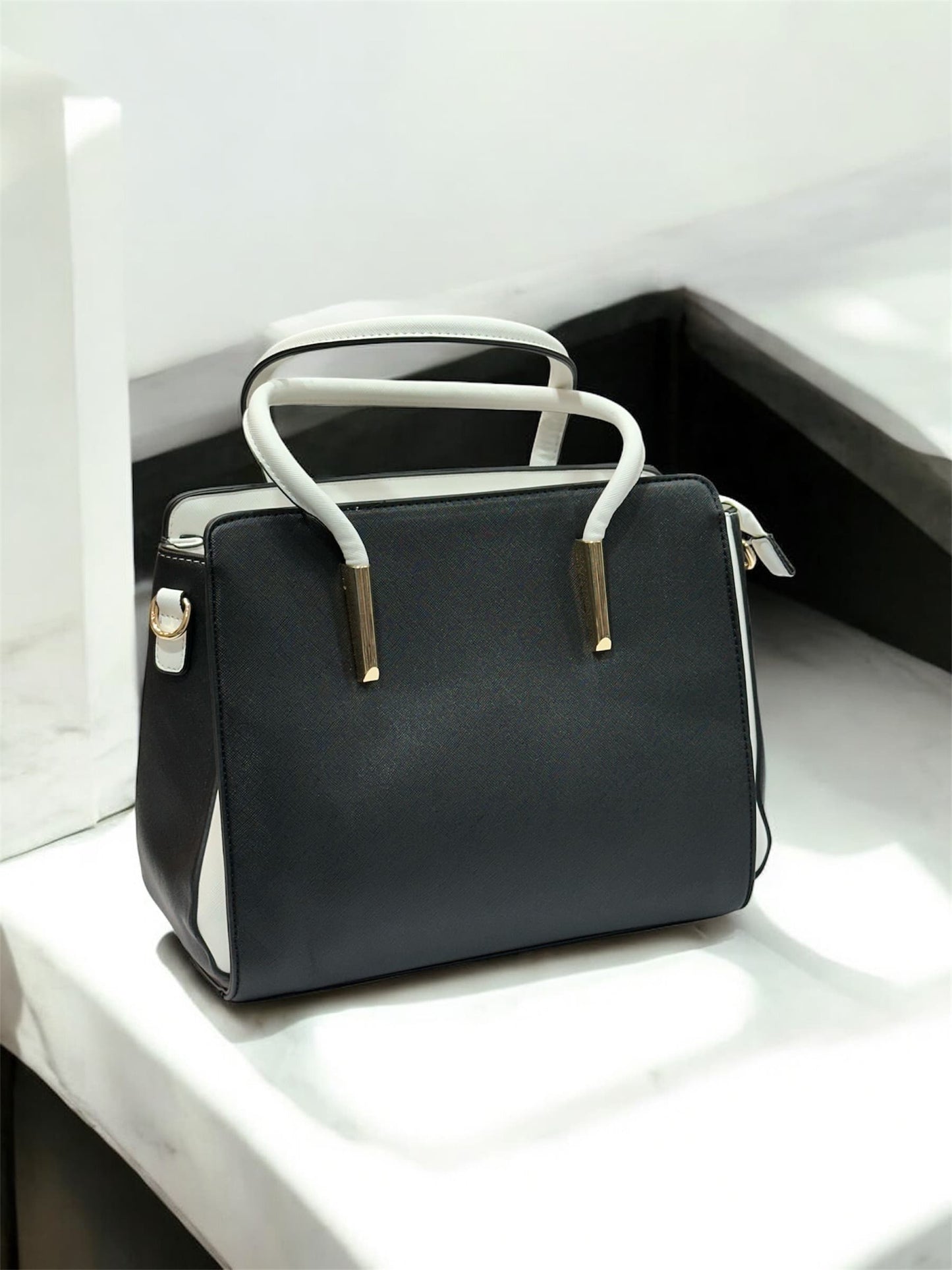 Chic Black & White Handbag Set – 4-in-1 Elegant Combo for Women